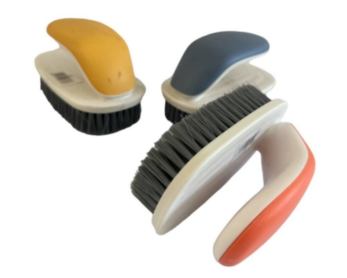 Щітка №813 для одягу пласт.(11*6,5) см 09853