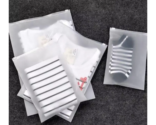 ЗІП пакет слайдер із білим замком 250х300 мм 70 мкм білий матовий 31-035