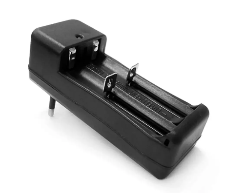 Зарядний пристрій 220В 1000мАг 3,7В 2x18650 Charger Double 8792 (300)