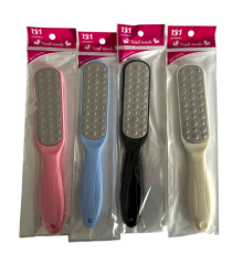 Тертка для ніг та п'ят пластик (22,5*4) см 03946